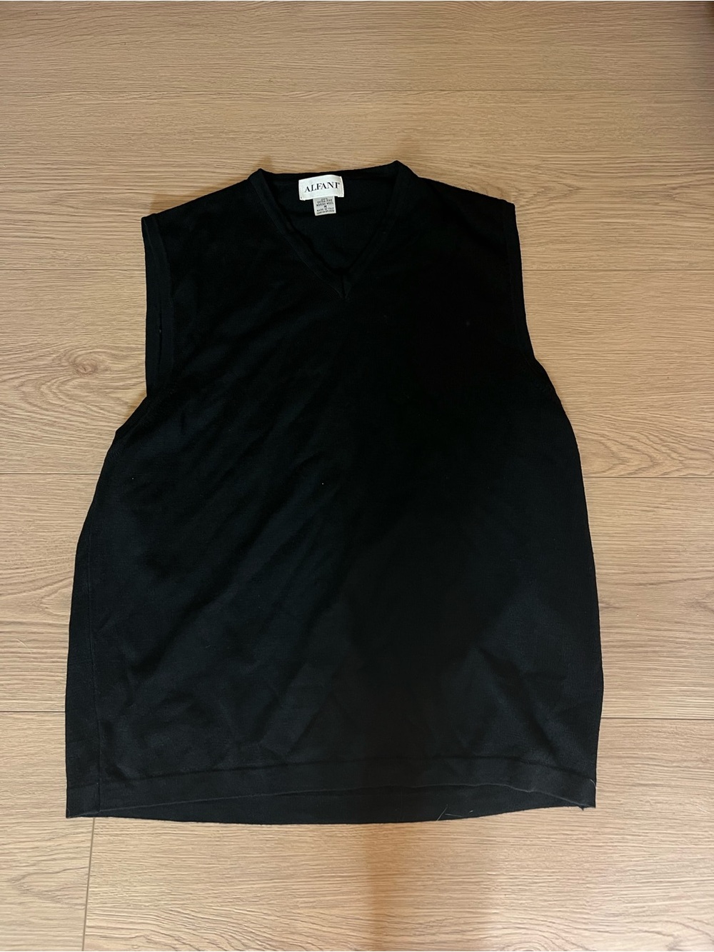 Alfani Black V-Neck Sleeveless Knit Shell